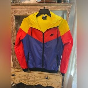 Nike Mens Medium Sportswear Heritage Yellow Windbreaker Jacket